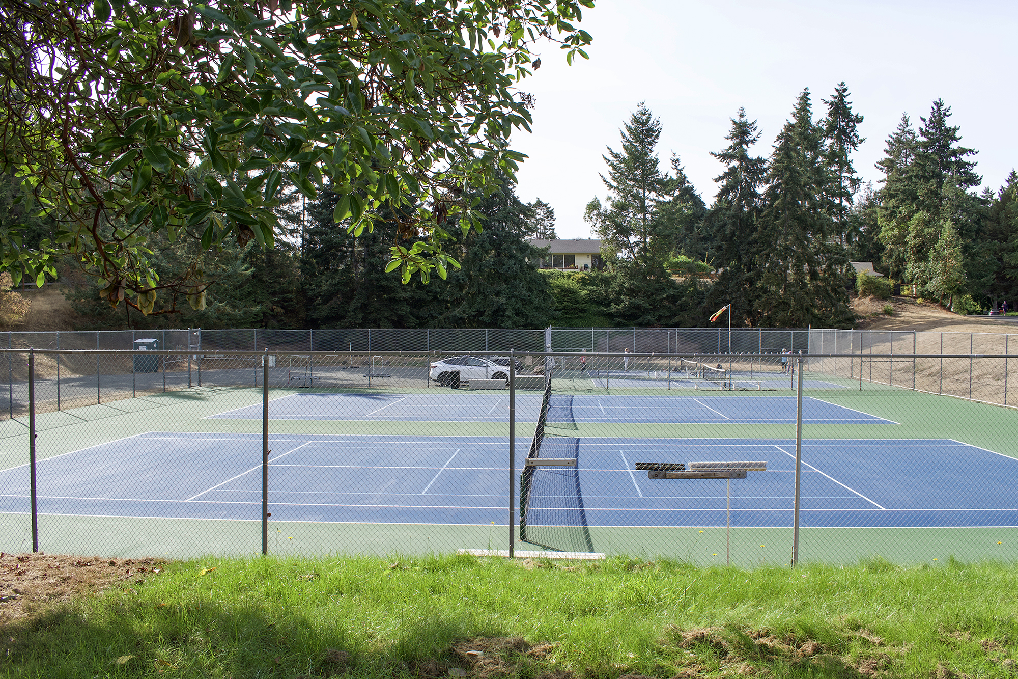 Sunland-tenniscourts2